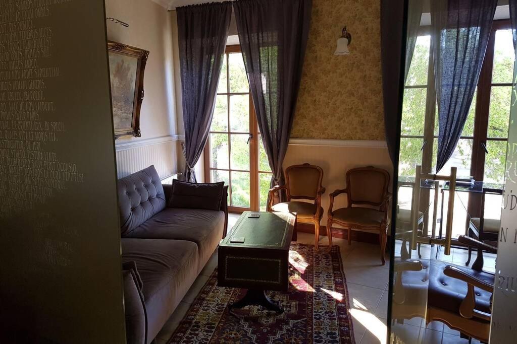 Barrister'S Apartments With Fireplace Šiauliai Екстериор снимка